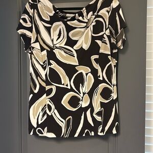 Chico’s size 2 short sleeve blouse